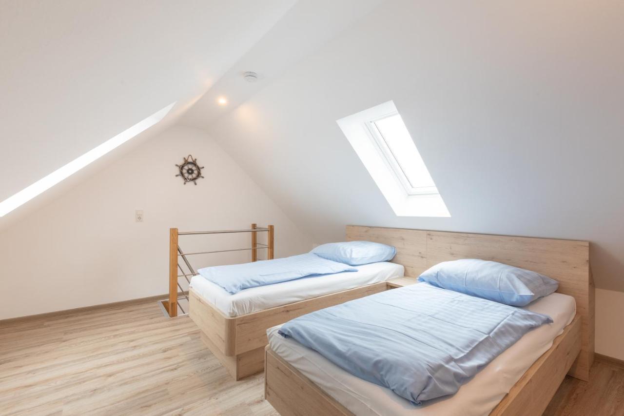 Reiterhof Gruendeich Apartamento Holtgast Exterior foto