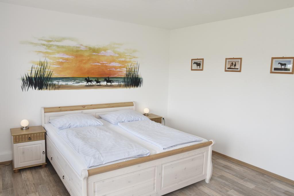 Reiterhof Gruendeich Apartamento Holtgast Exterior foto
